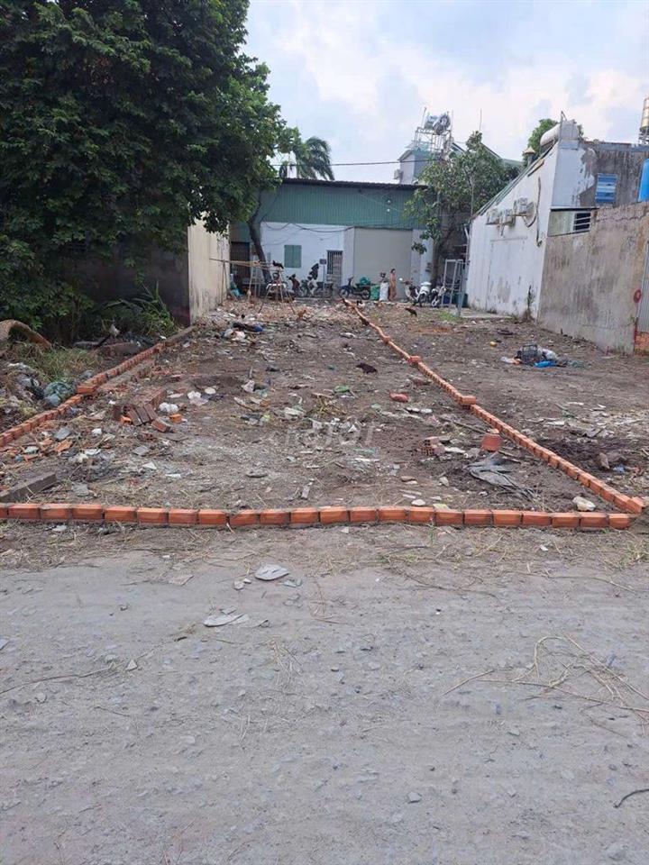 Lô Đất 2 Mặt Tiền - Đông Thạnh Đẹp - Xe Hơi Đậu Cửa