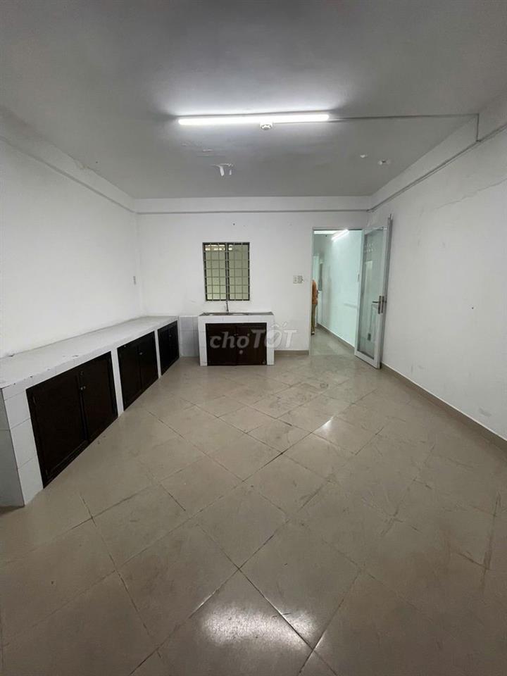 CHO THUÊ NHÀ MẶT TIỀN 98E PHAN ĐĂNG LƯU, PHÚ NHUẬN – GIÁ 40 TRIỆU