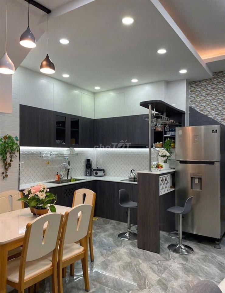 Cho thuê nhà hẻm xe hơi Trường Chinh - Ngang 6 mét - Full nội thất