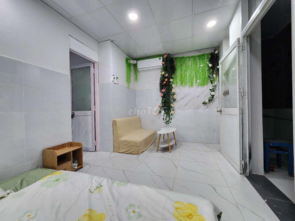 1PN TÁCH BẾP + BANCONG RỘNG - NHÀ MỚI 