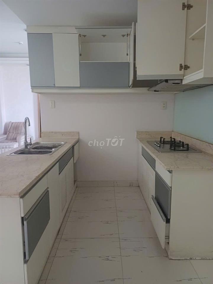 Cho thuê căn hộ chung cư Khải Hoàn, Q11, 140m2, 3PN, Thnag máy thẻ từ.