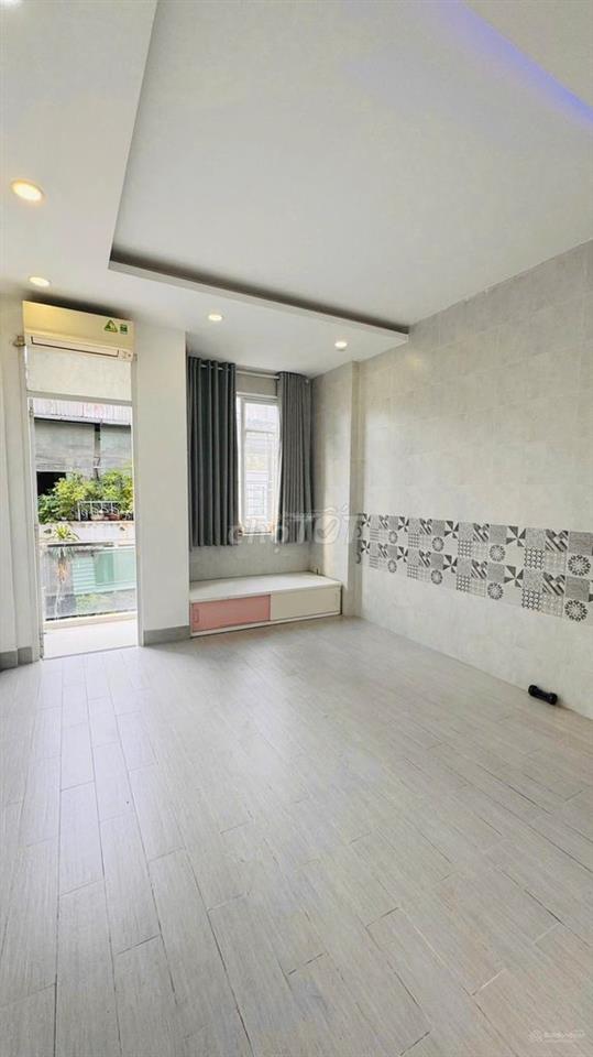 Bán nhà hẻm 8m 2 xe ô tô tránh nhau 490 Nguyễn Tri Phương