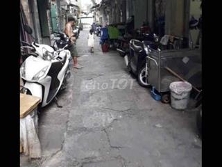cần bán nhà gần khu ẩm thực Hồ thị kỷ quan 10 cũ
