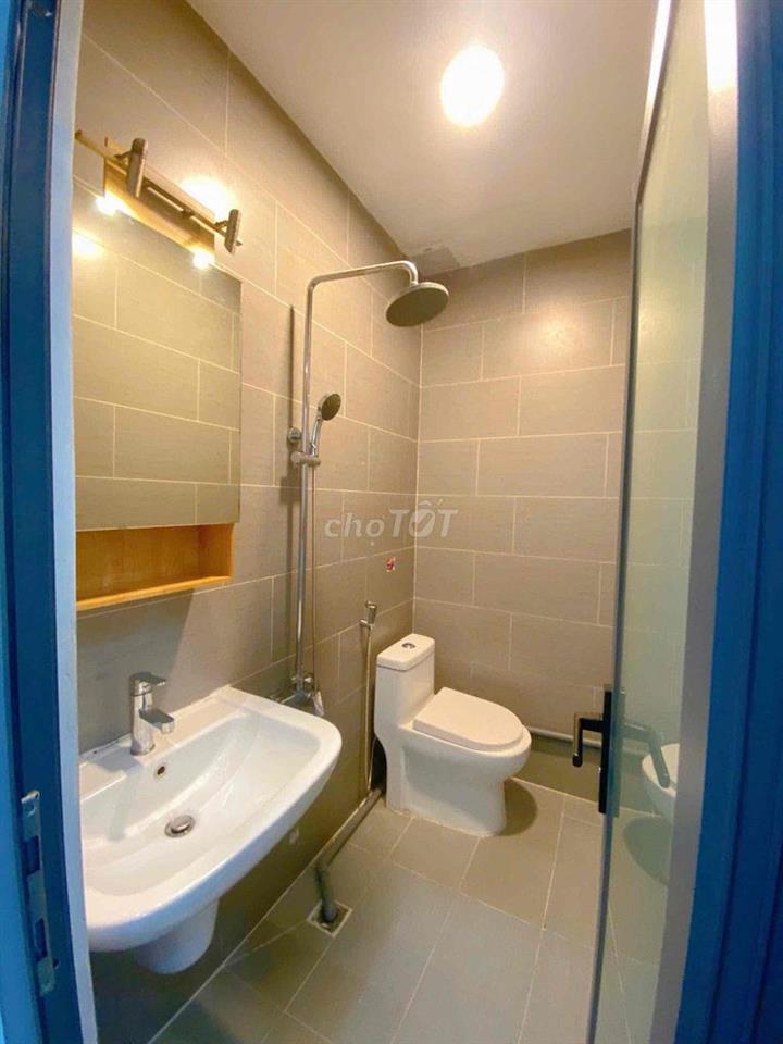HỒI CHIỀU TRỜI MƯA_QUÁ RẺ MÀ XỊN_THOÁNG MÁT BANCOL_AN NINH 24/7_HỐT!!!