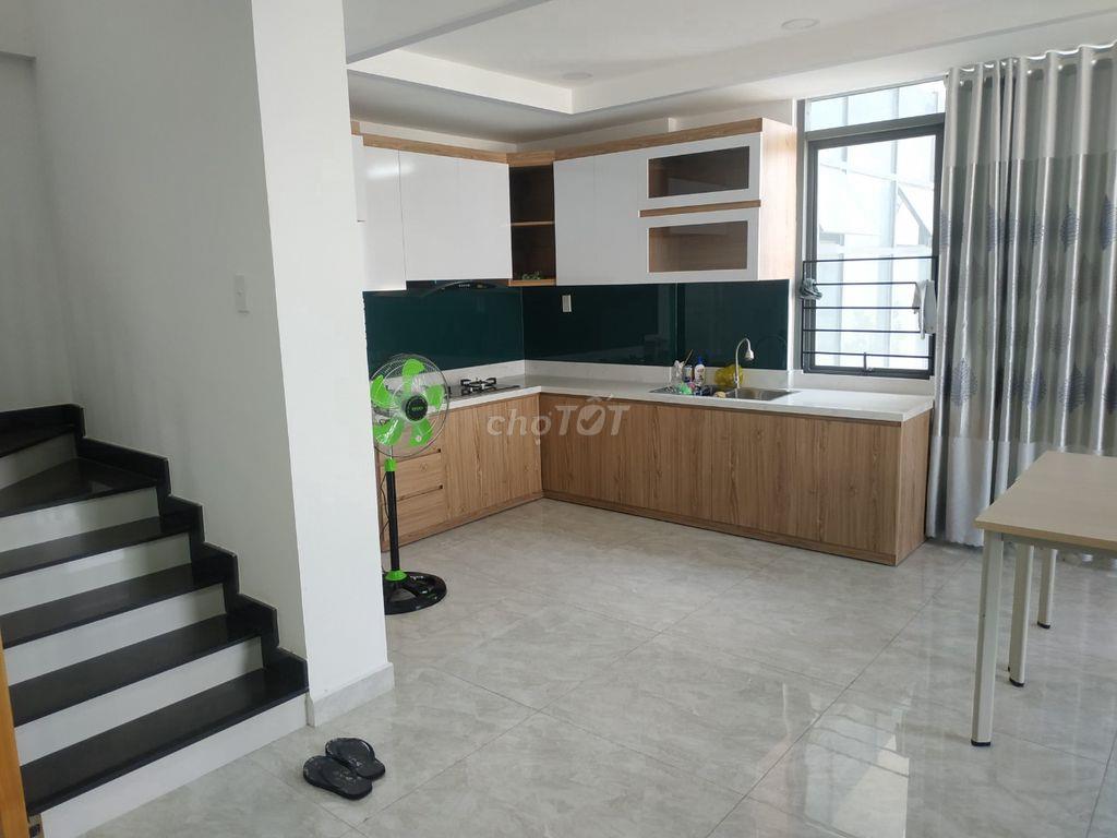 [CHÍNH CHỦ CHO THUÊ GẤP] CHCC CỘNG HÒA PLAZA–DT KHỦNG 180M2 (3PN 3WC) 