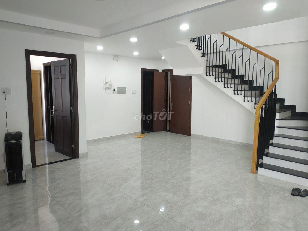 [CHÍNH CHỦ CHO THUÊ GẤP] CHCC CỘNG HÒA PLAZA–DT KHỦNG 180M2 (3PN 3WC) 