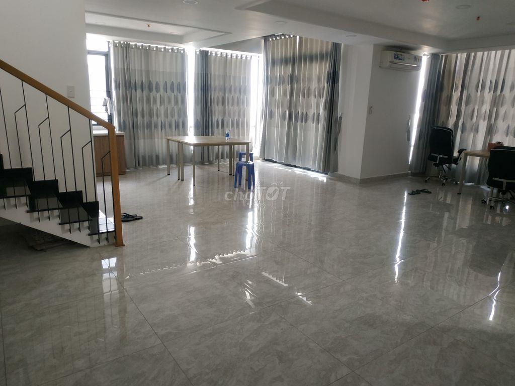[CHÍNH CHỦ CHO THUÊ GẤP] CHCC CỘNG HÒA PLAZA–DT KHỦNG 180M2 (3PN 3WC) 