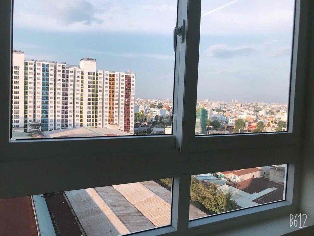 Cho thuê lại 1 Phòng có điều hoà cuối tháng 9 dọn vào ở