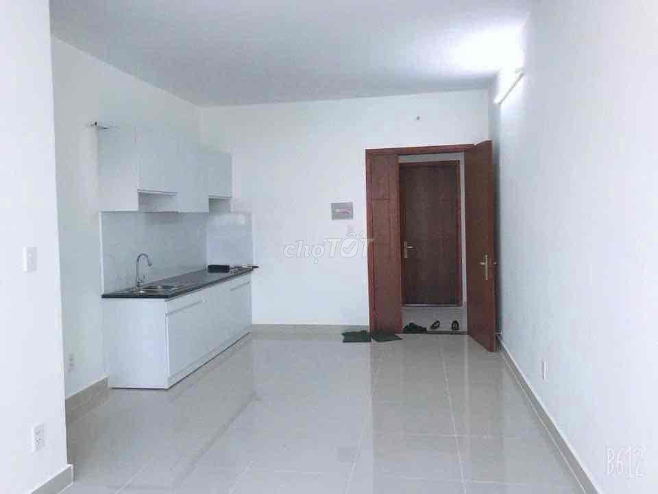 Cho thuê lại 1 Phòng có điều hoà cuối tháng 9 dọn vào ở