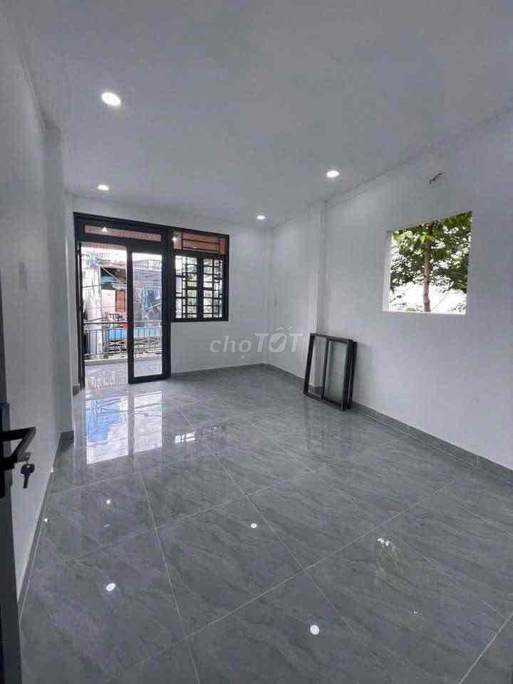 CHÍNH CHỦ BÁN NHÀ FULL THỔ CƯ ĐÚC 1 LẦU 2 PN CÓ BAN CÔNG KDC YÊN TĨN