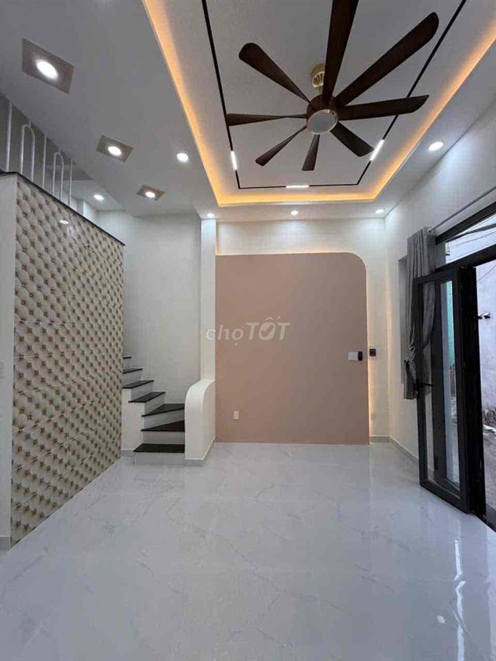 Tôi bán nhà ở q12 mới 100% cách đường oto 1 căn nhà kdc hiện hữu