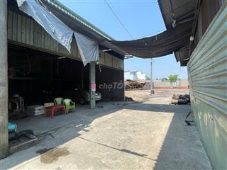 cho thuê 2 kho và 2000m2 đất trống làm xưởng hoặc bãi đậu xe