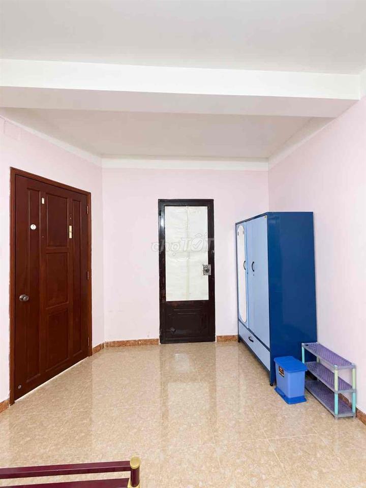 CHO THUÊ PHÒNG TRỌ TÂN ĐỊNH QUẬN 3 ( ƯU TIÊN NỮ)