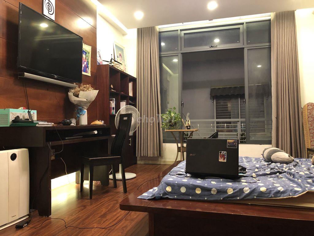 nhà to đẹp chỉ có 3 phòng rất riêng tư