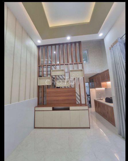Bán nhà quận 4