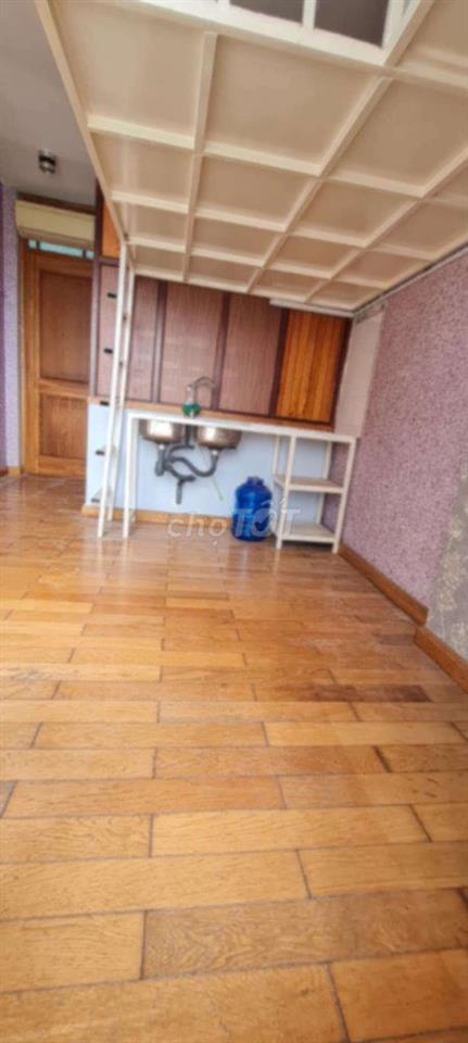 Phòng trọ có gác có ban công thoáng mát