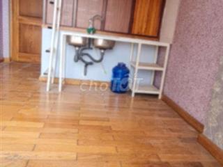 Phòng trọ có gác có ban công thoáng mát