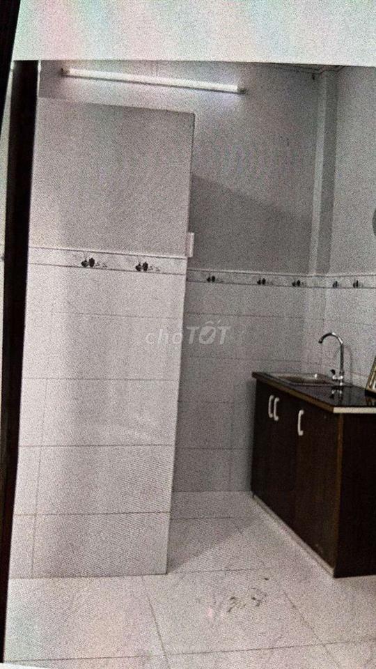 nhà hẻm cụt,cách mặt tiền đường 5m,khu yên tĩnh 