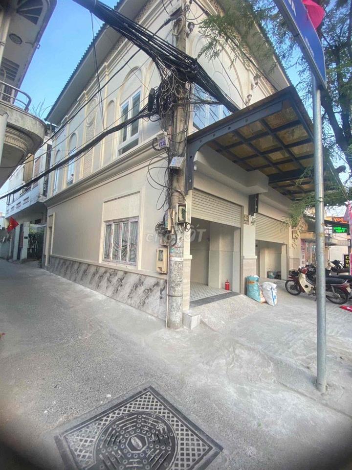 CĂN GÓC NHÀ NGUYÊN CĂN