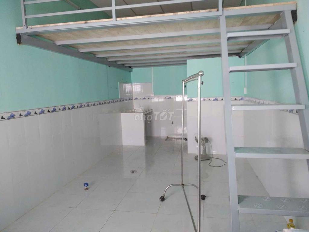Nhà Trống,Hẻm xe hơi,yên tỉnh