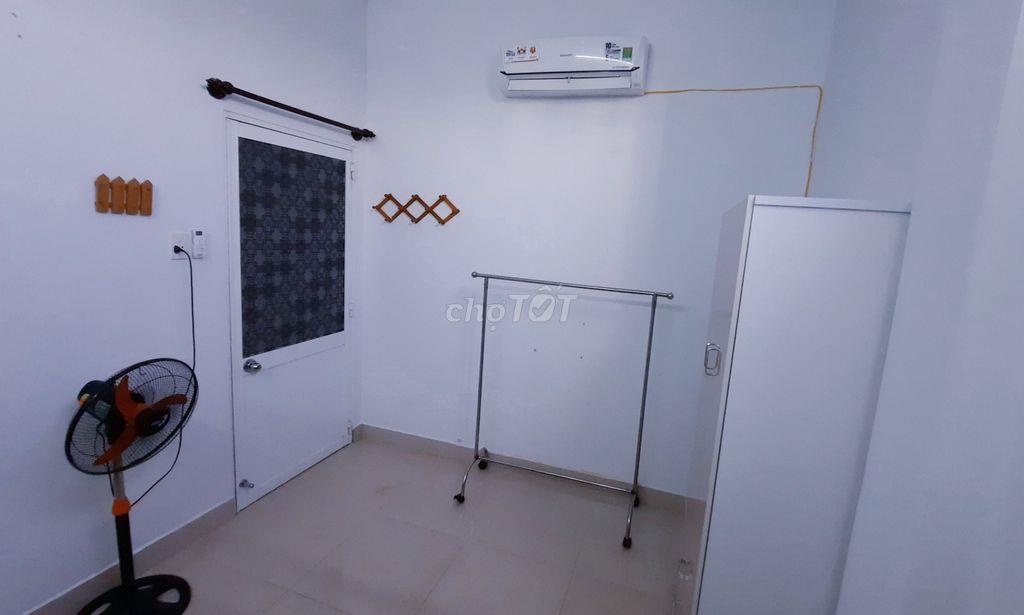 Phòng Trọ Hẻm 824 Huỳnh Tấn Phát Q.7 (Gần Phú Thuận - Cầu Phú Mỹ)