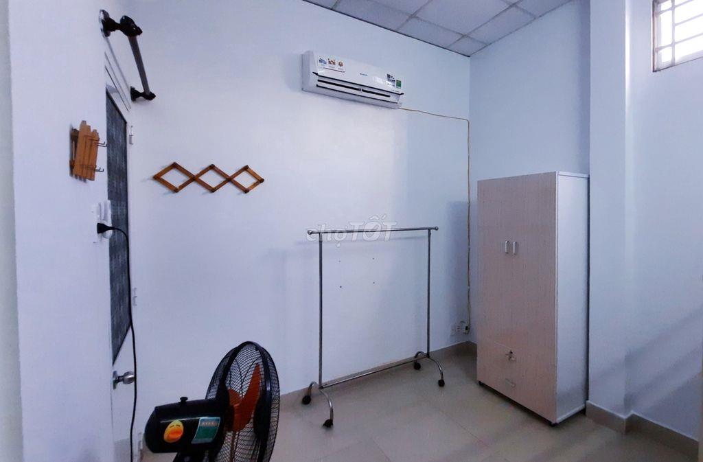 Phòng Trọ Hẻm 824 Huỳnh Tấn Phát Q.7 (Gần Phú Thuận - Cầu Phú Mỹ)