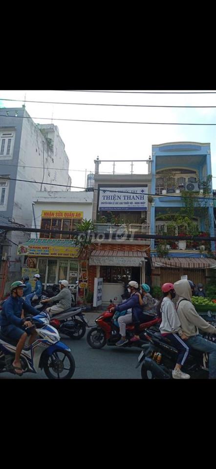 nhà mặt tiền 