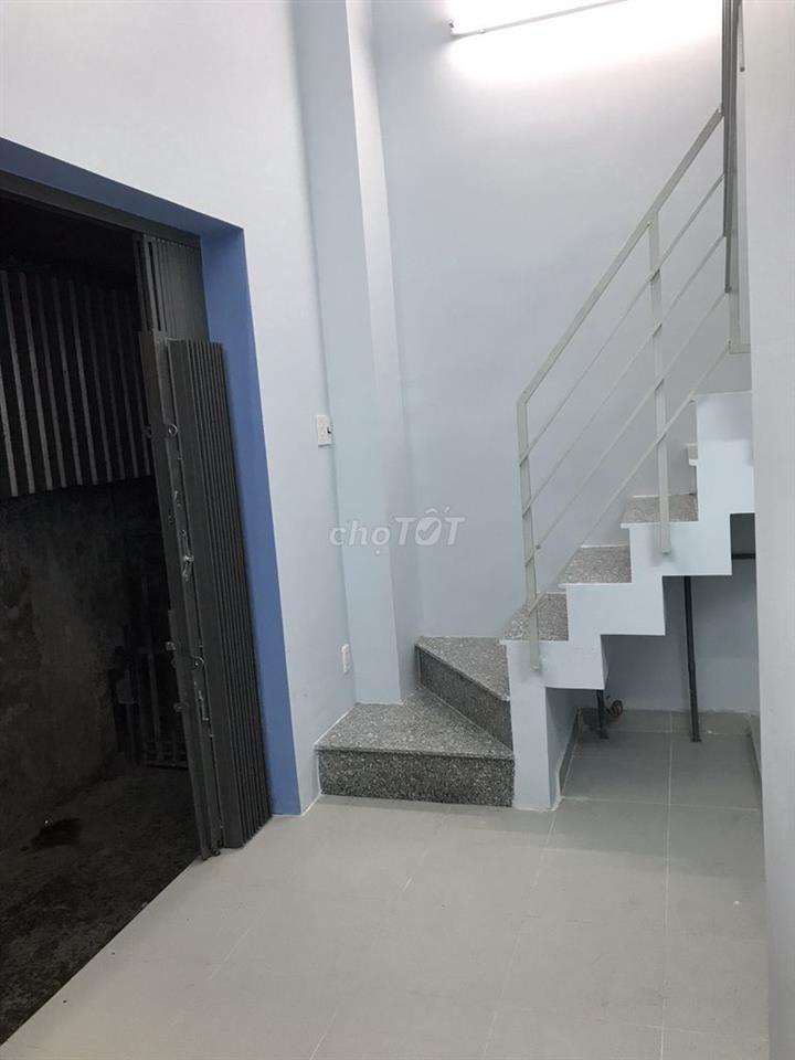 Nhà nhỏ nguyên căn cho thuê gần cầu chữ Y