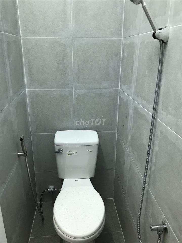 Nhà nhỏ nguyên căn cho thuê gần cầu chữ Y