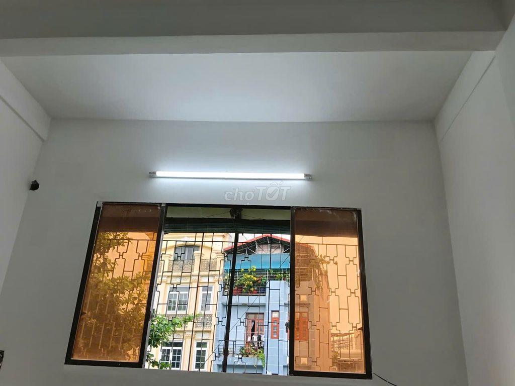 Cần bán gấp căn Chung cư  gần chợ, trường học, khu tấp nập an ninh