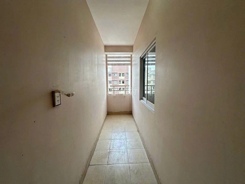 Cho thuê  C/c Bàu Cát 2,khu A, 3p ngủ, 2wc, tầng cao, 11tr/tháng