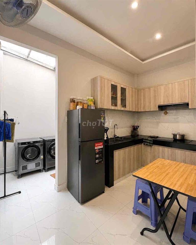 CHÍNH CHỦ BÁN NHÀ GẦN 100M2 HƯỚNG ĐÔNG BẮC MỚI XÂY, GIÁ 9,9 TỶ THƯƠNG