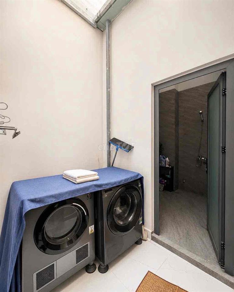 CHÍNH CHỦ BÁN NHÀ GẦN 100M2 HƯỚNG ĐÔNG BẮC MỚI XÂY, GIÁ 9,9 TỶ THƯƠNG