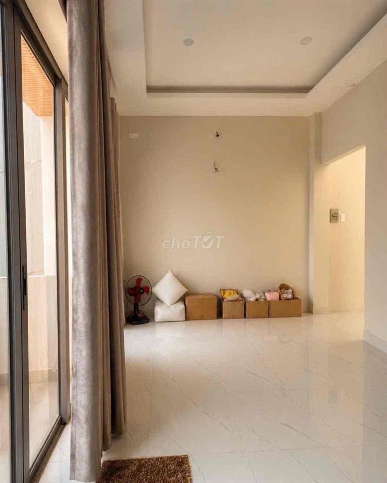 CHÍNH CHỦ BÁN NHÀ GẦN 100M2 HƯỚNG ĐÔNG BẮC MỚI XÂY, GIÁ 9,9 TỶ THƯƠNG