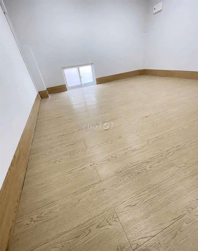 (hh40tr) Nhà 3 tầng sổ hồng riêng ngay Ngã tư Lạc Long Quân Âu Cơ