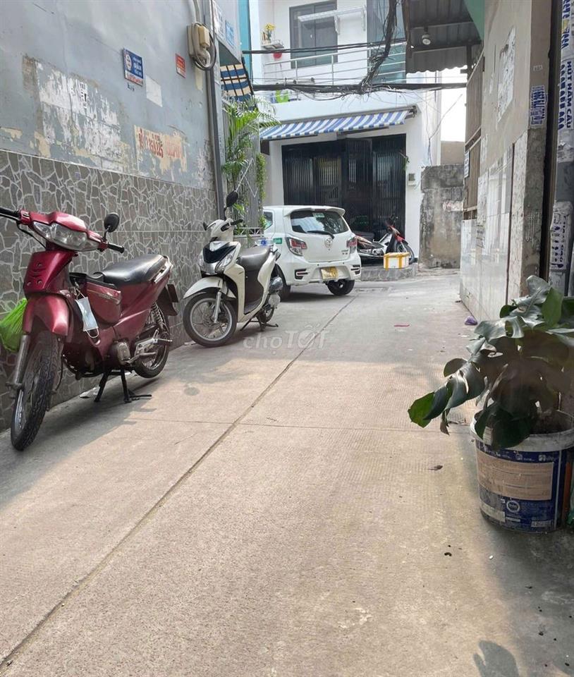 Nhà 3 tầng Ngay Trịnh Đình Trọng
