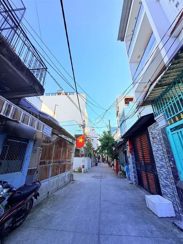 Nhà Thạch Lam Tân Phú, hẻm xe tải thông, DT 56m², 3 tầng, giá 5,8 tỷ