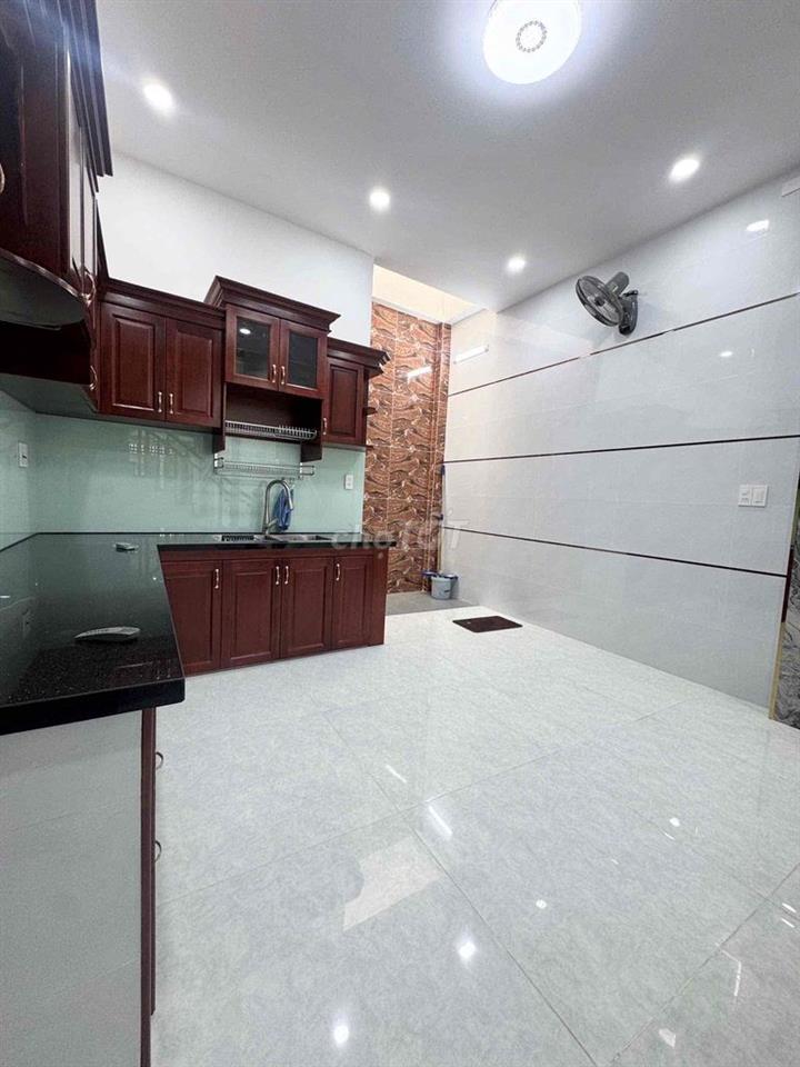 BÁN 4 TẦNG MỚI ĐẸP Ở NGAY . HẺM 1/ TRẢI NHỰA DÂN TRÍ CAO,ĐƯỜNG GÒ XOÀI