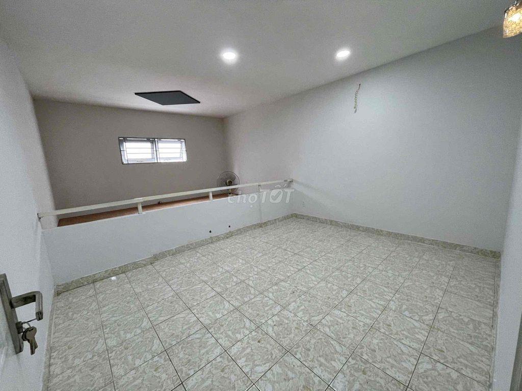 BÁN GẤP NHÀ 4x12M . HẺM NHỰA 4M TÂN KỲ TÂN QUÝ .