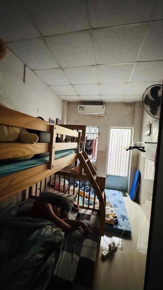 NHÀ GẦN MT CHỢ VẢI PHÚ THỌ HÒA – NGANG 8M – 2 CĂN RIÊNG BIỆT – DÒNG TI