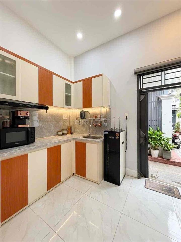 Chính chủ bán nhà 2 tầng hẽm ô tô ngay Tân Sơn Nhì, 56m2 sử dụng