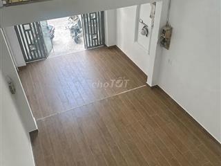 NHÀ HẺM TE TẢI ĐẦU ĐƯỜNG LÊ VĂN PHAN-  MỚI SỮA GIÁ SIÊU RẺ
