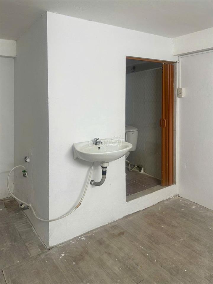 NHÀ HẺM TE TẢI ĐẦU ĐƯỜNG LÊ VĂN PHAN-  MỚI SỮA GIÁ SIÊU RẺ