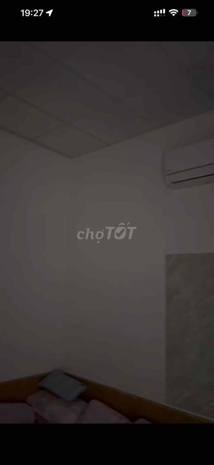 Mình cần chia lại 1pn vs giá 3tr3 ở tân phú ở 1 hoặc 2 bạn đều đc điện