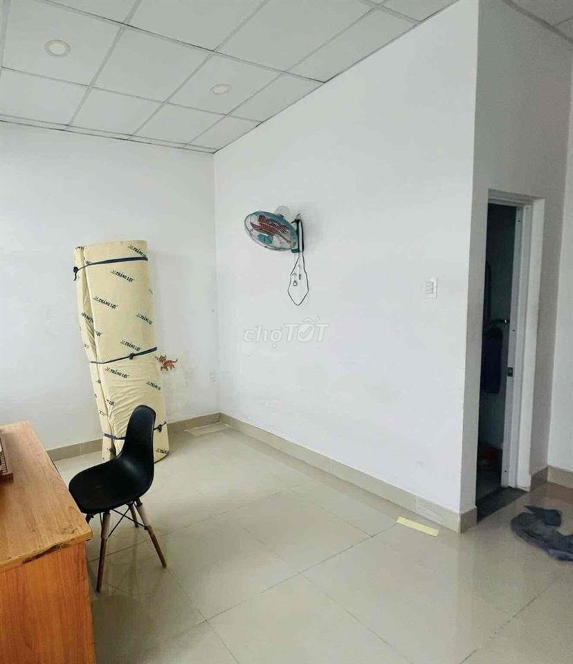 cho thuê phòng 16m2 gần Aeon giờ giấc tự do