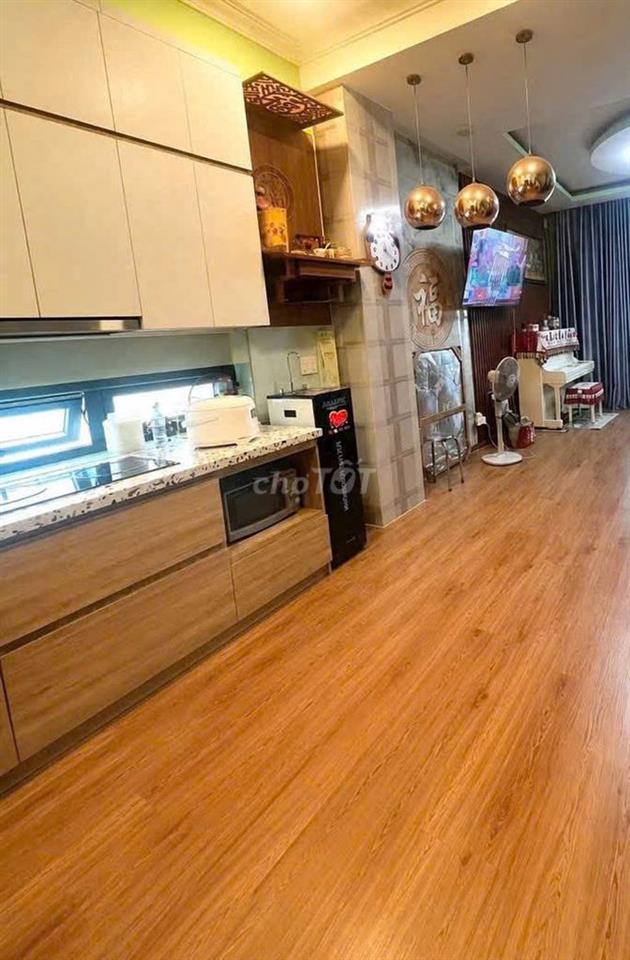 CHỈ VỚI 6.8 TỶ NHÀ GÓC 2 MT ĐƯỜNG 8M GẦN ĐÌNH PHONG PHÚ GIẢM 700TR