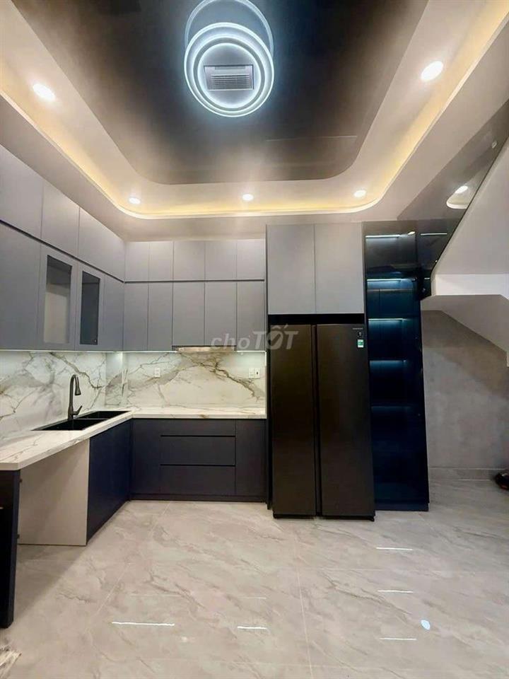 🔥HOT! Bán Nhà Q9- 4 Tầng Cao Cấp Giá Cực Tốt Số Với Vị Trí.