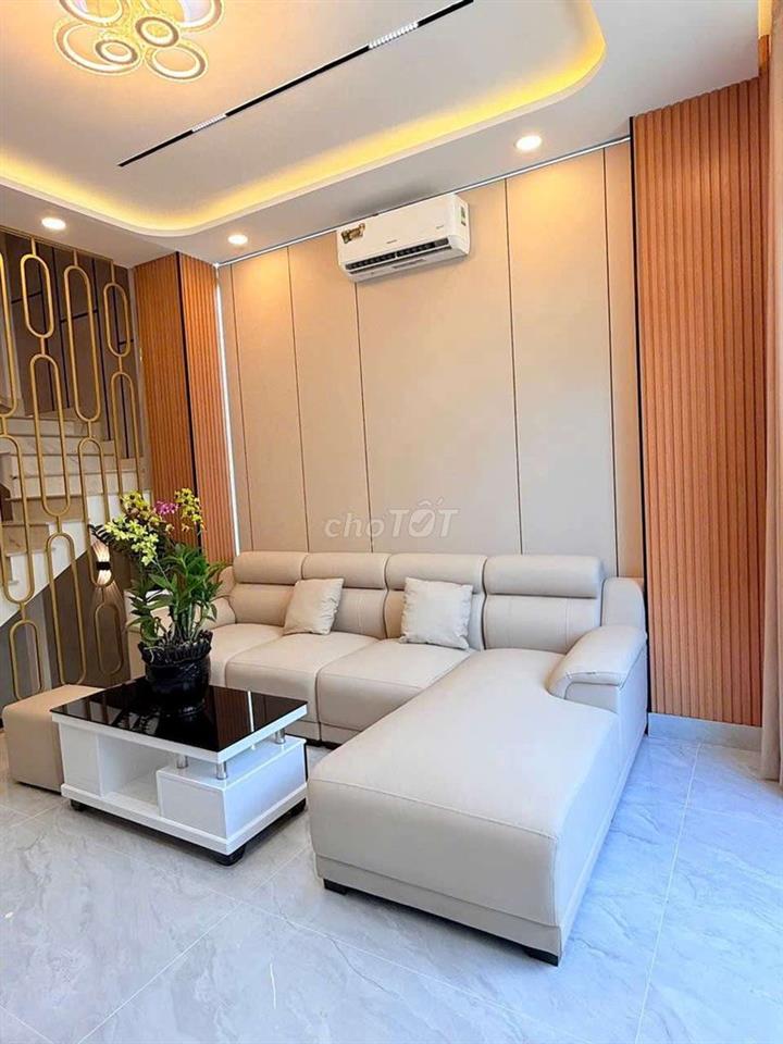 🔥HOT! Bán Nhà Q9- 4 Tầng Cao Cấp Giá Cực Tốt Số Với Vị Trí.