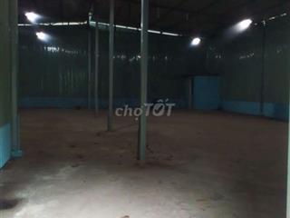 kho xưởng linh trung 300m