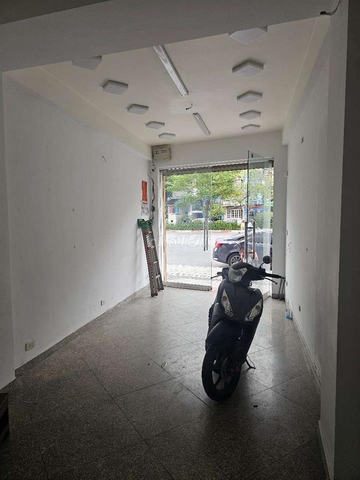 cần cho thuê cửa hàng mặt tiền 35 phố Xã Đàn